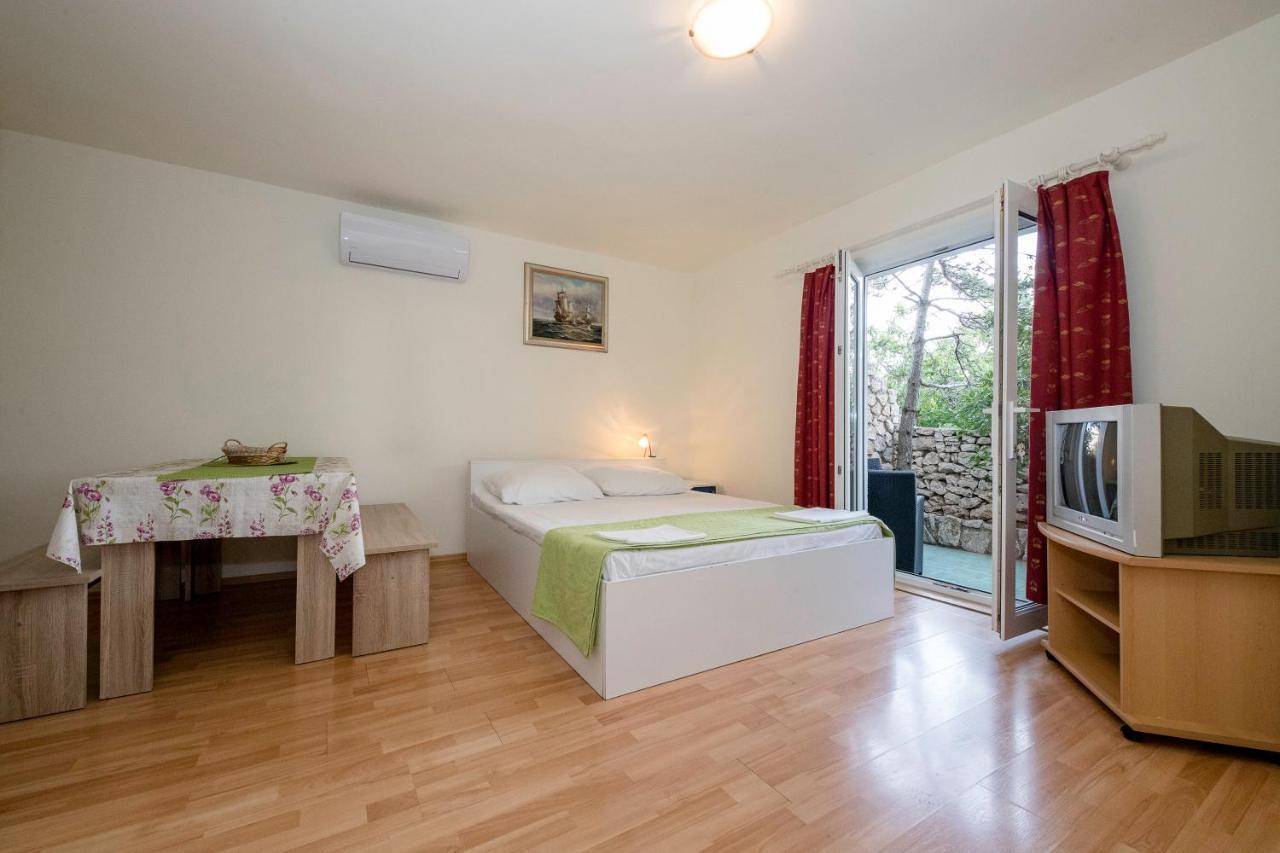 קולאן Guesthouse Sime מראה חיצוני תמונה