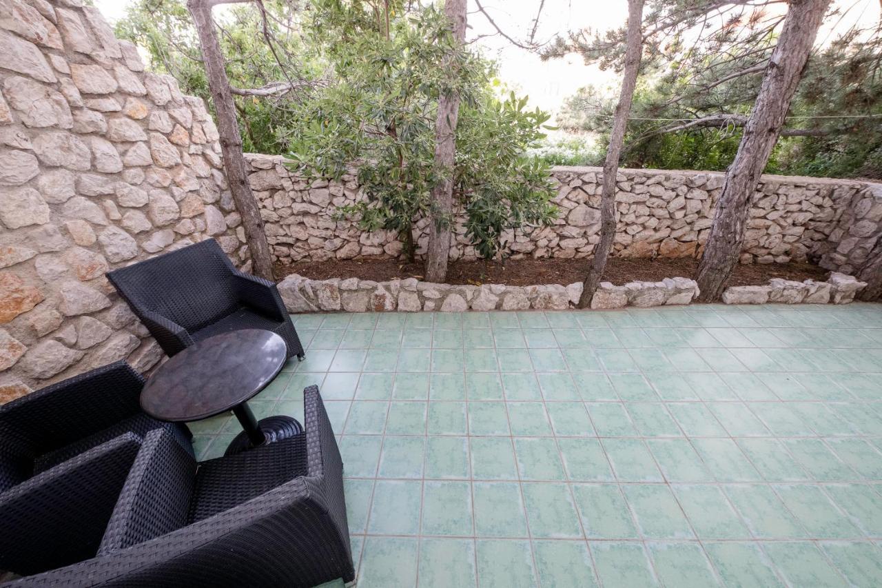 קולאן Guesthouse Sime מראה חיצוני תמונה