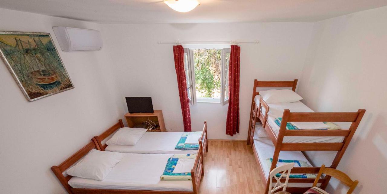 קולאן Guesthouse Sime מראה חיצוני תמונה