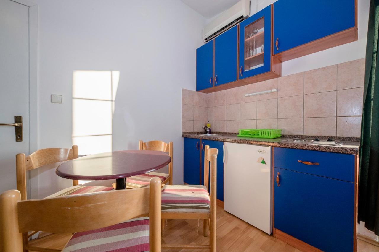 קולאן Guesthouse Sime מראה חיצוני תמונה