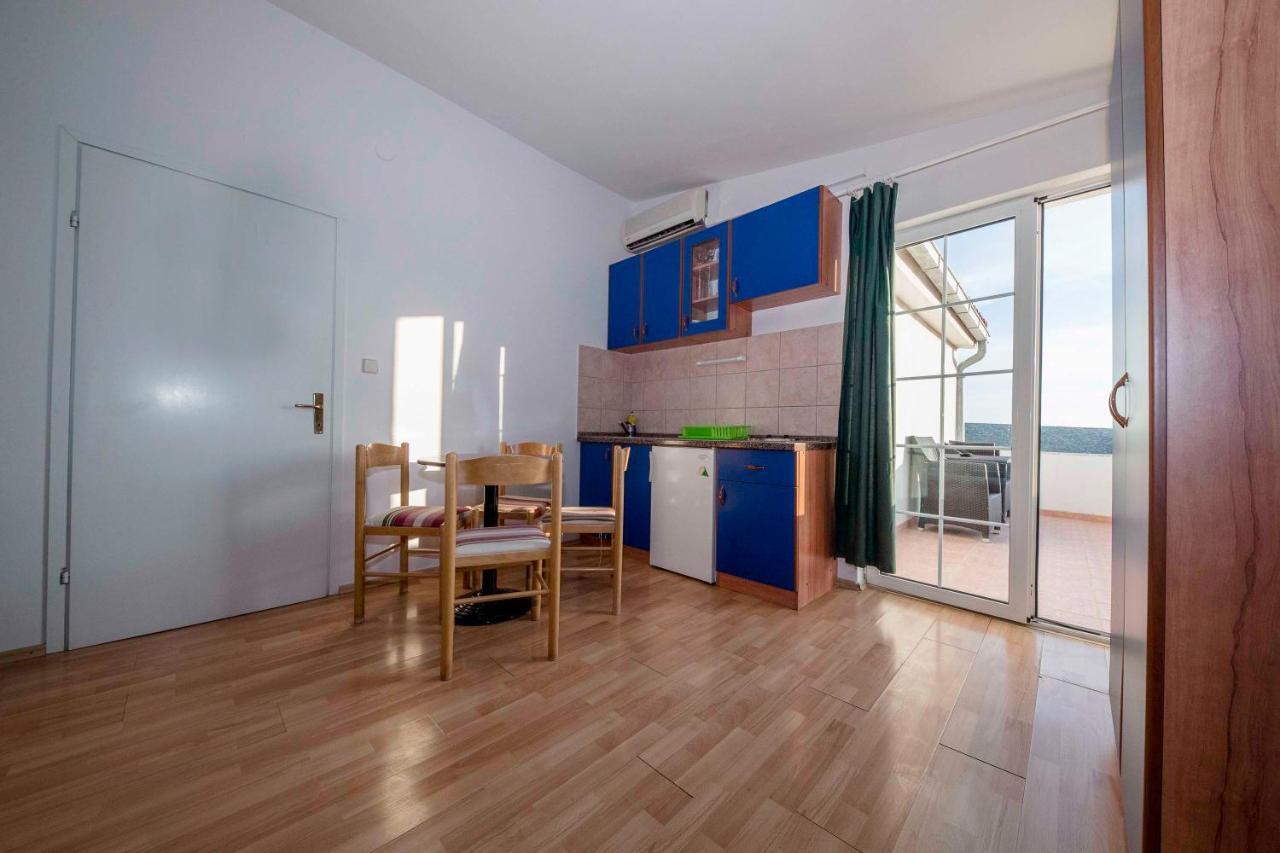 קולאן Guesthouse Sime מראה חיצוני תמונה