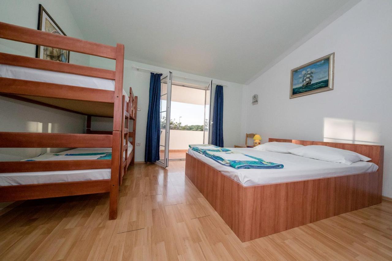 קולאן Guesthouse Sime מראה חיצוני תמונה