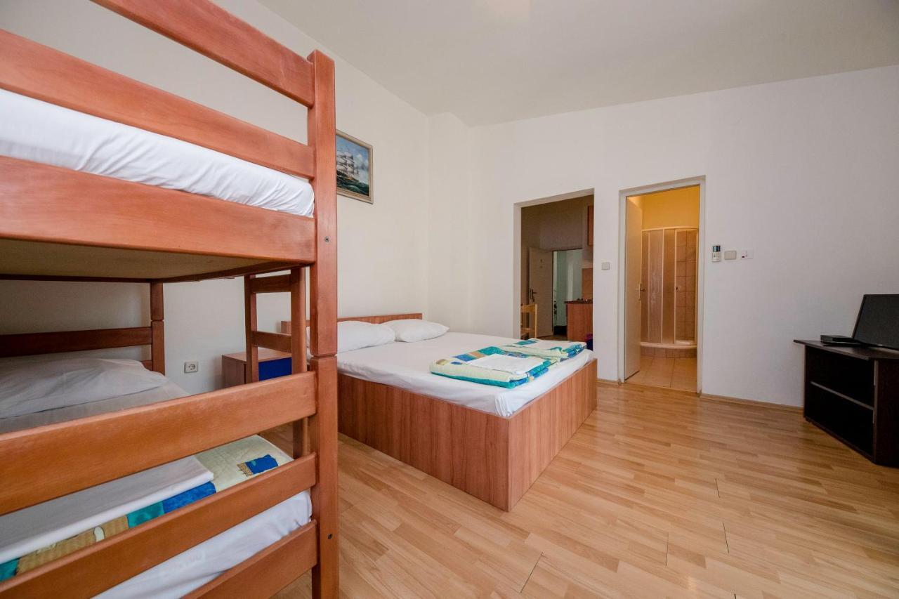 קולאן Guesthouse Sime מראה חיצוני תמונה