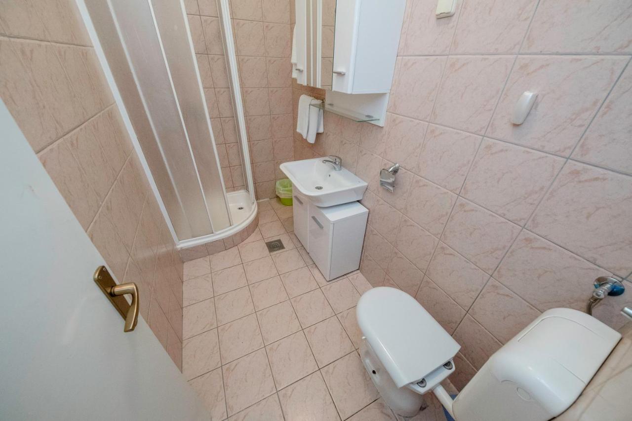 קולאן Guesthouse Sime מראה חיצוני תמונה