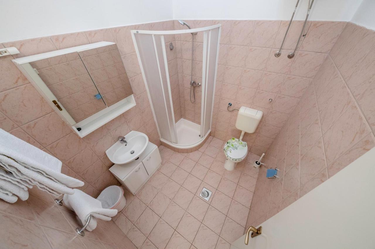 קולאן Guesthouse Sime מראה חיצוני תמונה