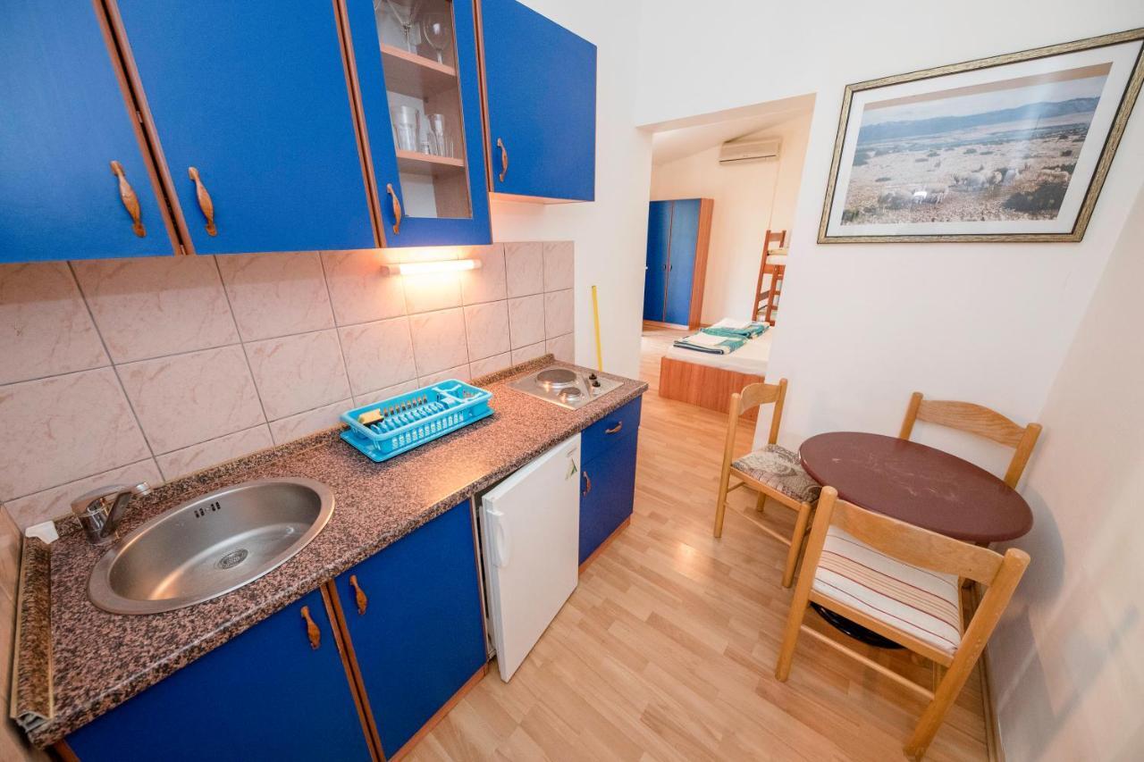 קולאן Guesthouse Sime מראה חיצוני תמונה